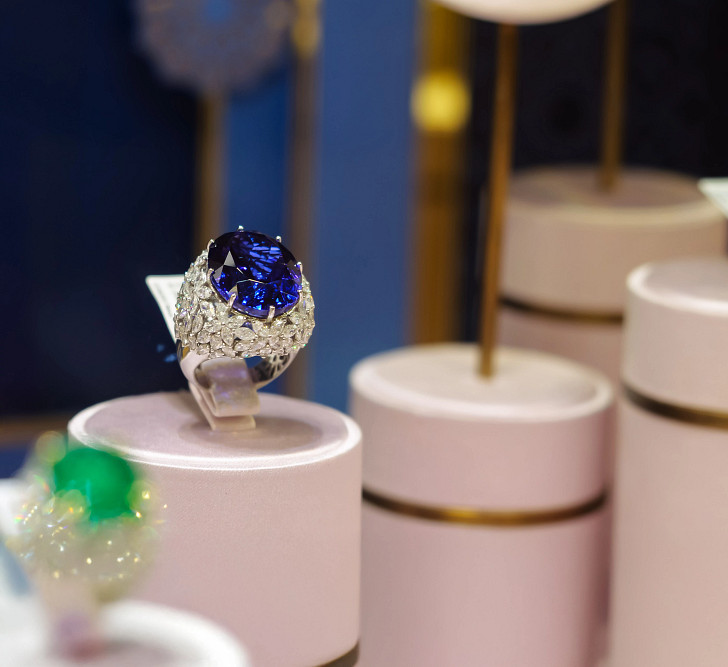 SmittenWithSapphires_IndividualsBlog